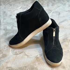 BLONDO, waterproof, Black Slip-On, suede leather